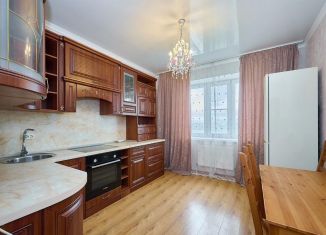 Продаю двухкомнатную квартиру, 67 м2, Краснодар, улица Петра Метальникова, 13, Музыкальный микрорайон