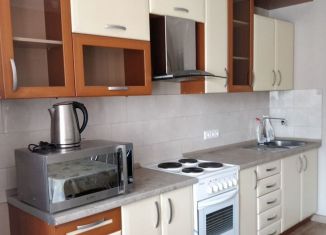 Сдается в аренду двухкомнатная квартира, 63 м2, Аксай, Садовая улица, 16