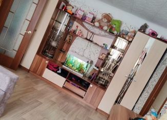 Сдается в аренду 3-комнатная квартира, 60 м2, Тайшет, Локомотивная улица, 1