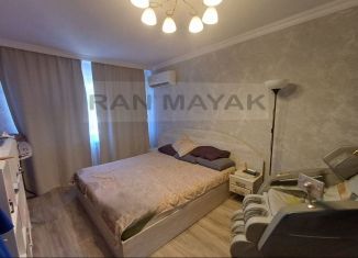 Продажа 2-ком. квартиры, 44.3 м2, Майкоп, улица Коммунаров, 9