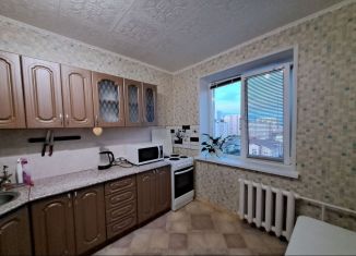 Сдам двухкомнатную квартиру, 52 м2, Тобольск, 10-й микрорайон, 35