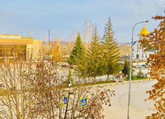 Продаю 2-комнатную квартиру, 33 м2, поселок городского типа Стройкерамика, улица Дружбы, 5