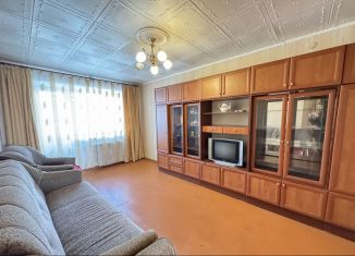 Продается 3-ком. квартира, 57.7 м2, Великий Устюг, улица Кузнецова, 14