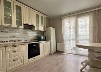 Сдается в аренду 2-комнатная квартира, 56 м2, Ростов-на-Дону, улица Платона Кляты