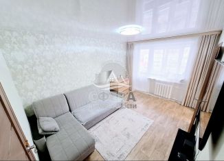 Продаю двухкомнатную квартиру, 44.2 м2, Вилючинск, микрорайон Центральный, 11