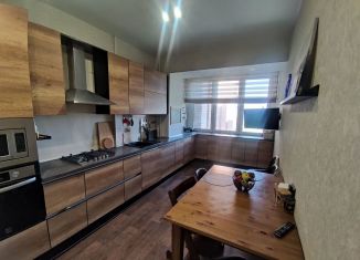 Четырехкомнатная квартира на продажу, 103.3 м2, Татарстан, Спортивная улица, 5