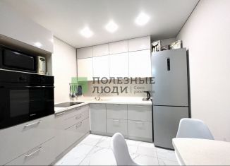 Продаю двухкомнатную квартиру, 45.1 м2, Набережные Челны, улица Николая Мальнева, 3А