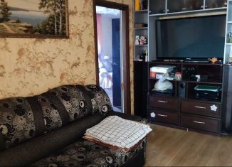 Сдача в аренду 2-ком. квартиры, 55 м2, Новочеркасск, улица Островского, 6