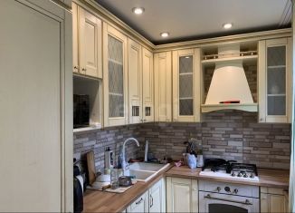 Продам 3-ком. квартиру, 60 м2, Смоленск, улица Юрьева, 7