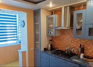 Продаю двухкомнатную квартиру, 53 м2, Кириши, Молодёжный бульвар, 3