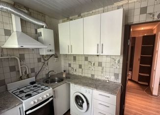 Продам 1-ком. квартиру, 31 м2, Курск, улица Карла Маркса, 72к2