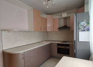 Сдача в аренду двухкомнатной квартиры, 54 м2, Новосибирск, улица Мясниковой, 8/1, метро Заельцовская