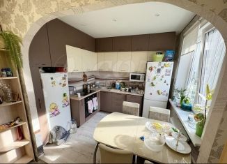 Продается 3-ком. квартира, 60.6 м2, Тюмень, улица Пермякова, 51