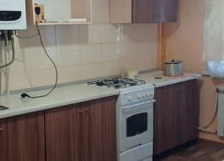 Сдам в аренду однокомнатную квартиру, 38 м2, Саратов, улица имени Н.В. Исаева, 8