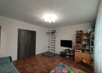 Продам 3-ком. квартиру, 64.8 м2, Абакан, улица Крылова, 79