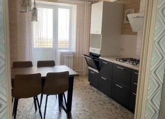 Сдача в аренду 1-комнатной квартиры, 38 м2, Саратов, улица имени С.П. Лисина, 13