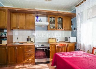 Продаю трехкомнатную квартиру, 72 м2, Старый Оскол, микрорайон Восточный, 9