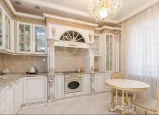 Сдаю 3-комнатную квартиру, 156 м2, Тюмень, улица Хохрякова, 45