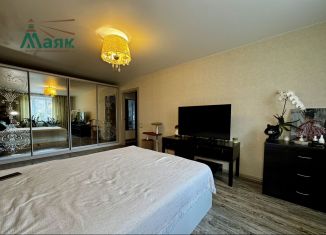 Продам двухкомнатную квартиру, 60 м2, Смоленск, улица Ломоносова