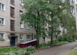 Продаю 2-ком. квартиру, 43.3 м2, Киров, улица Сурикова, 7