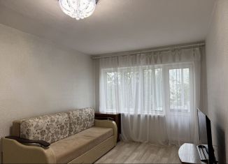 Продажа 2-ком. квартиры, 40.2 м2, Березники, улица Льва Толстого, 72