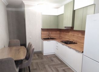 Сдам 1-комнатную квартиру, 50 м2, Махачкала, улица Джамалутдина Атаева, 6