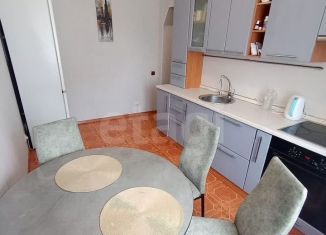 Продаю двухкомнатную квартиру, 61.2 м2, Тобольск, 4-я Северная улица, 4