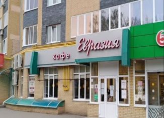 Сдам торговую площадь, 200 м2, Чебоксары, улица Константина Иванова, 91