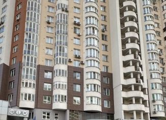 Сдам 1-комнатную квартиру, 47 м2, Свердловская область, улица Маршала Жукова, 13