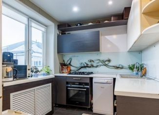 Продажа 3-ком. квартиры, 58.8 м2, Тюмень, улица Парфёнова, 36