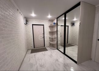 Продается 2-ком. квартира, 67 м2, Тюмень, улица Николая Никитина, 4к1