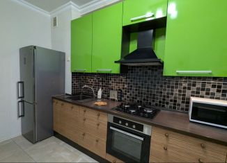 Сдам 2-ком. квартиру, 62.5 м2, Ростов-на-Дону, улица Евдокимова, 37Б