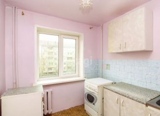 Продаю 2-ком. квартиру, 43.3 м2, Тюмень, улица Пермякова, 18