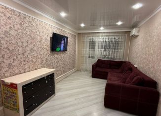 Продается двухкомнатная квартира, 64 м2, Армавир, Новороссийская улица, 72