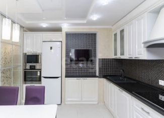 Продаю трехкомнатную квартиру, 91.6 м2, Тюмень, улица Пермякова, 83к2