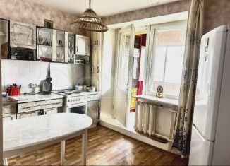 Сдам в аренду 1-комнатную квартиру, 46 м2, Тюмень, улица Энергетиков, 45/2