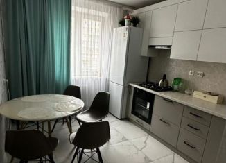 Сдаю в аренду 1-комнатную квартиру, 42 м2, Елабуга, улица Автомобилистов, 9