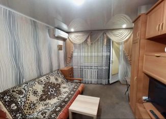 Продаю 1-ком. квартиру, 30 м2, Таганрог, улица Пальмиро Тольятти, 14