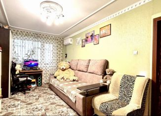 Продажа 2-ком. квартиры, 44.5 м2, Старый Оскол, микрорайон Лебединец, 21