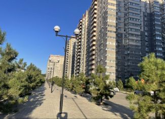 Продаю 1-ком. квартиру, 40 м2, Ростов-на-Дону, проспект 40-летия Победы, 63/17с3, ЖК Сокол Град