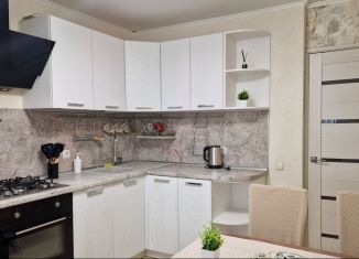 Сдача в аренду 1-комнатной квартиры, 40 м2, Саратов, Омская улица