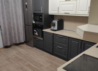 Продам 1-ком. квартиру, 41 м2, поселок городского типа Афипский, улица 50 лет Октября, 38