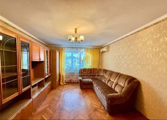 Продается 2-ком. квартира, 54.2 м2, Горячий Ключ, улица Ленина, 238