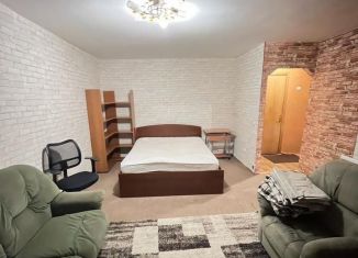 Сдам 1-ком. квартиру, 38 м2, Москва, Донская улица, 17, ЦАО