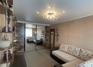 Продается двухкомнатная квартира, 52 м2, Чебоксары, улица Николая Гастелло, 17