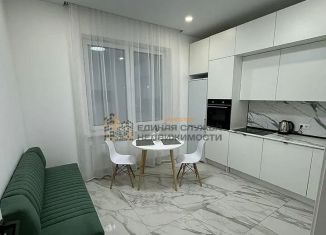 Сдается в аренду 1-ком. квартира, 44 м2, Республика Башкортостан, Коммунистическая улица, 15