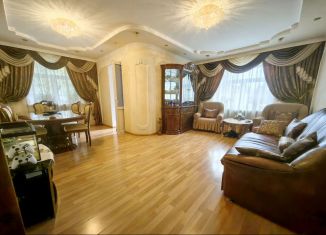 Продам 4-комнатную квартиру, 120 м2, Калуга, улица Достоевского, 29