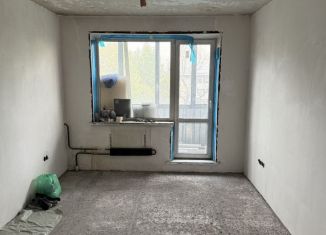 Продаю однокомнатную квартиру, 30.7 м2, Новокузнецк, улица Новаторов, 6