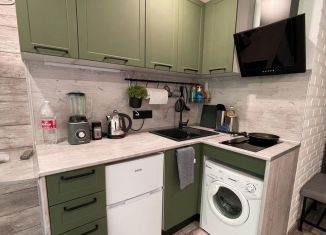 Сдам 1-ком. квартиру, 22 м2, Сочи, улица Чебрикова, 36, микрорайон Ареда