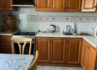 Сдается в аренду трехкомнатная квартира, 70 м2, Иваново, Кохомское шоссе, 17А